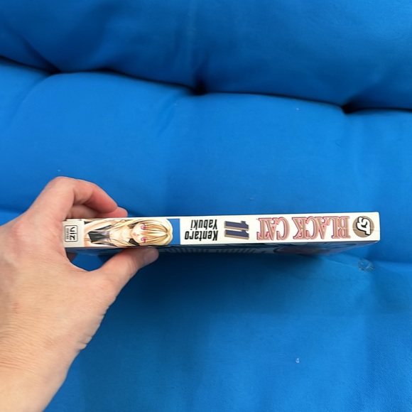 Black Cat Comic Volume 11 By Kentaro Yabuki ShonenJumpManga RatedT+ForOlderTeens - Picture 3 of 7